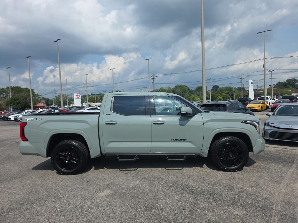 Used 2022 Gray Toyota SR5 image 3