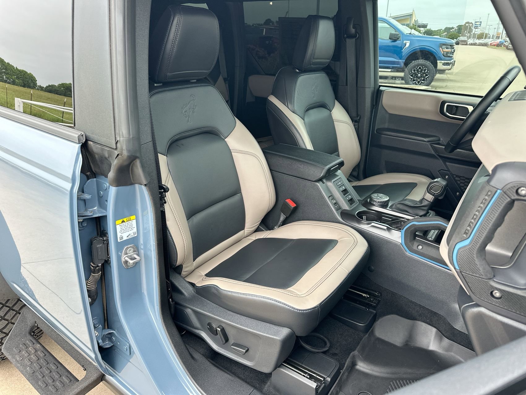 Used 2024 Azure Gray Metallic Ford Wildtrak image 24