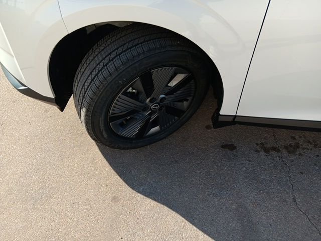 New 2026 Everest White Pearl TriCoat Nissan SL image 37