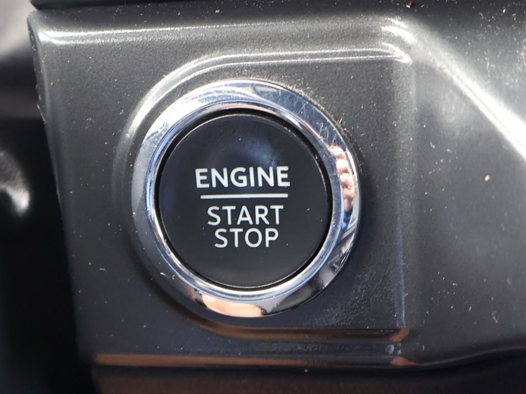Used 2024 Black Ford XLT image 37