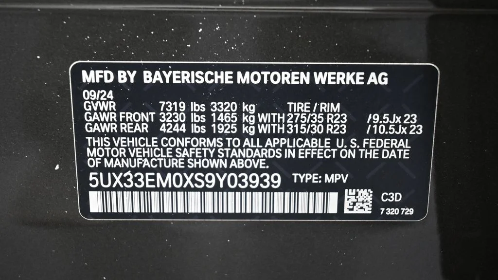 Certified Used 2025 Green BMW M60i image 27