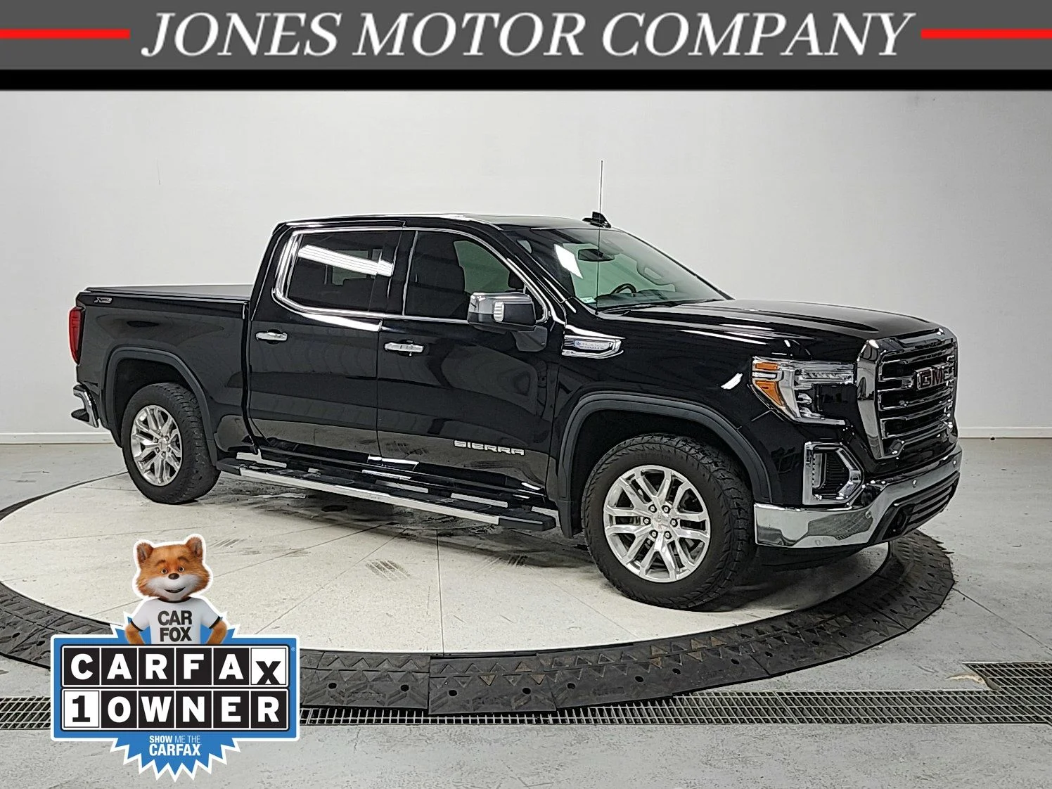Used 2021 Black GMC SLT image 1