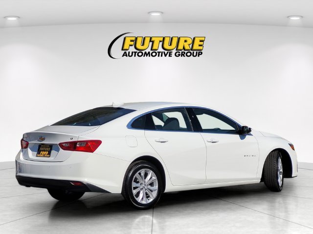 Used 2025 White Chevrolet LT image 4