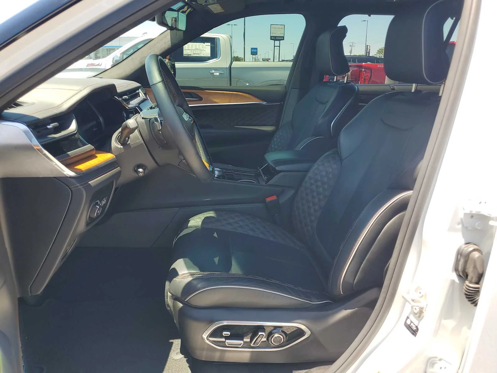 Used 2023 Bright White Clearcoat W Jeep Summit Reserve image 13