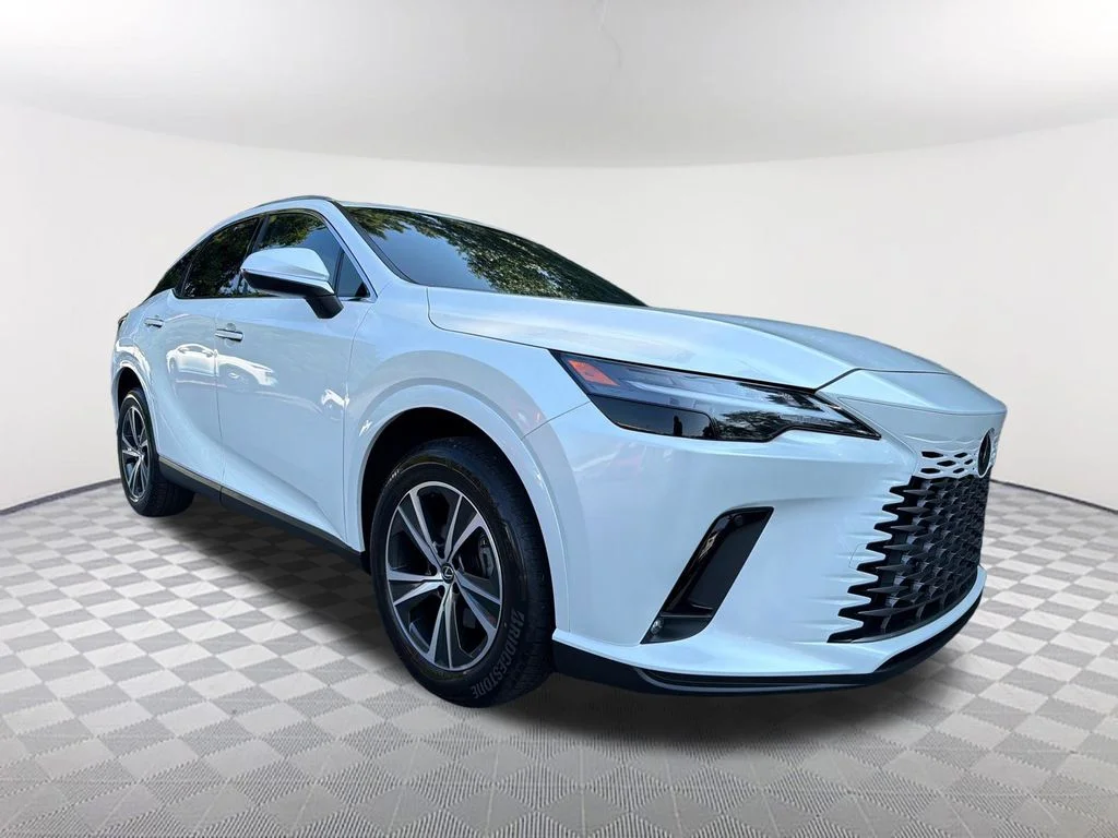 Used 2023 White Lexus 350 Premium image 3