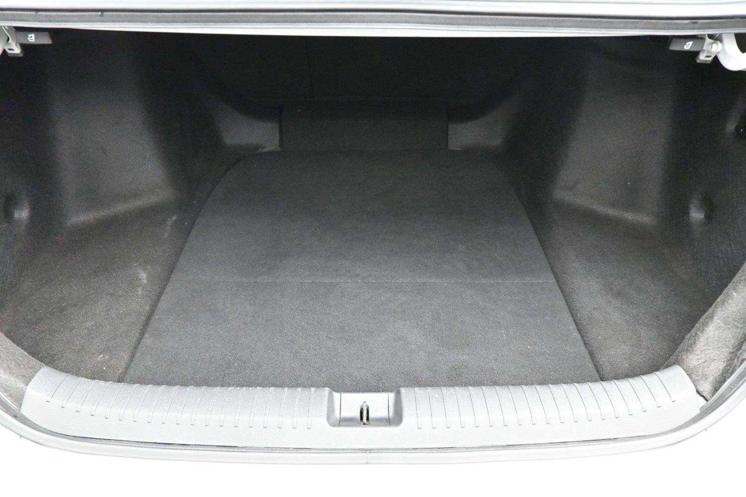 Used 2024 Platinum White Pearl Honda Sport image 8