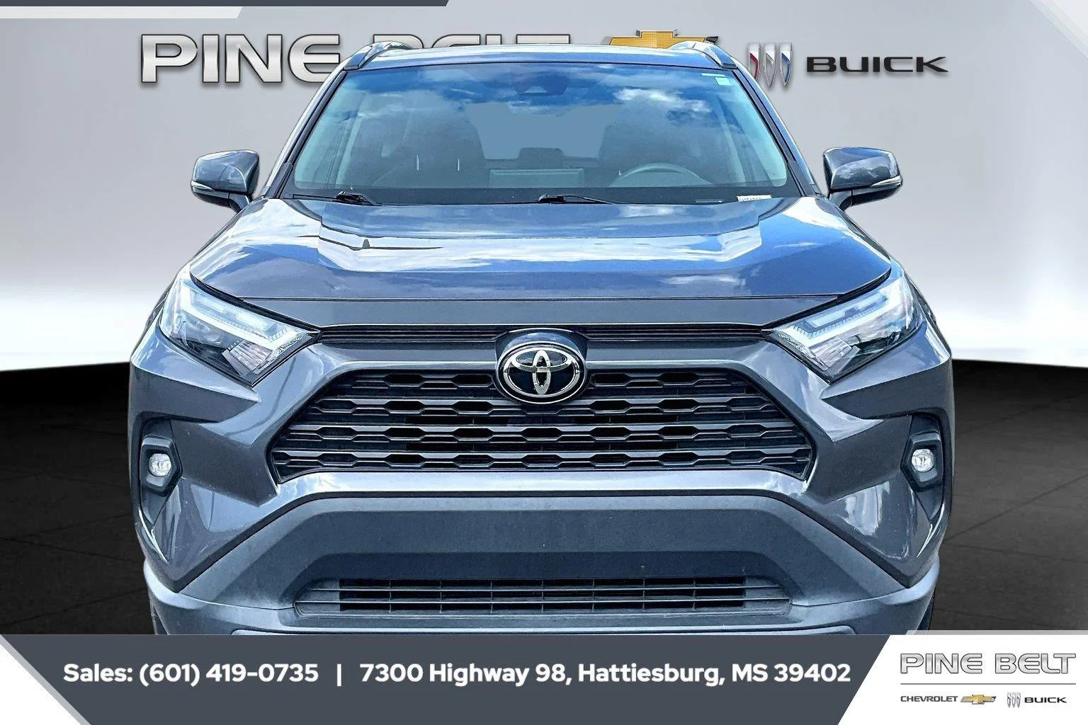 Used 2024 Magnetic Gray Metallic Toyota XLE Premium image 3