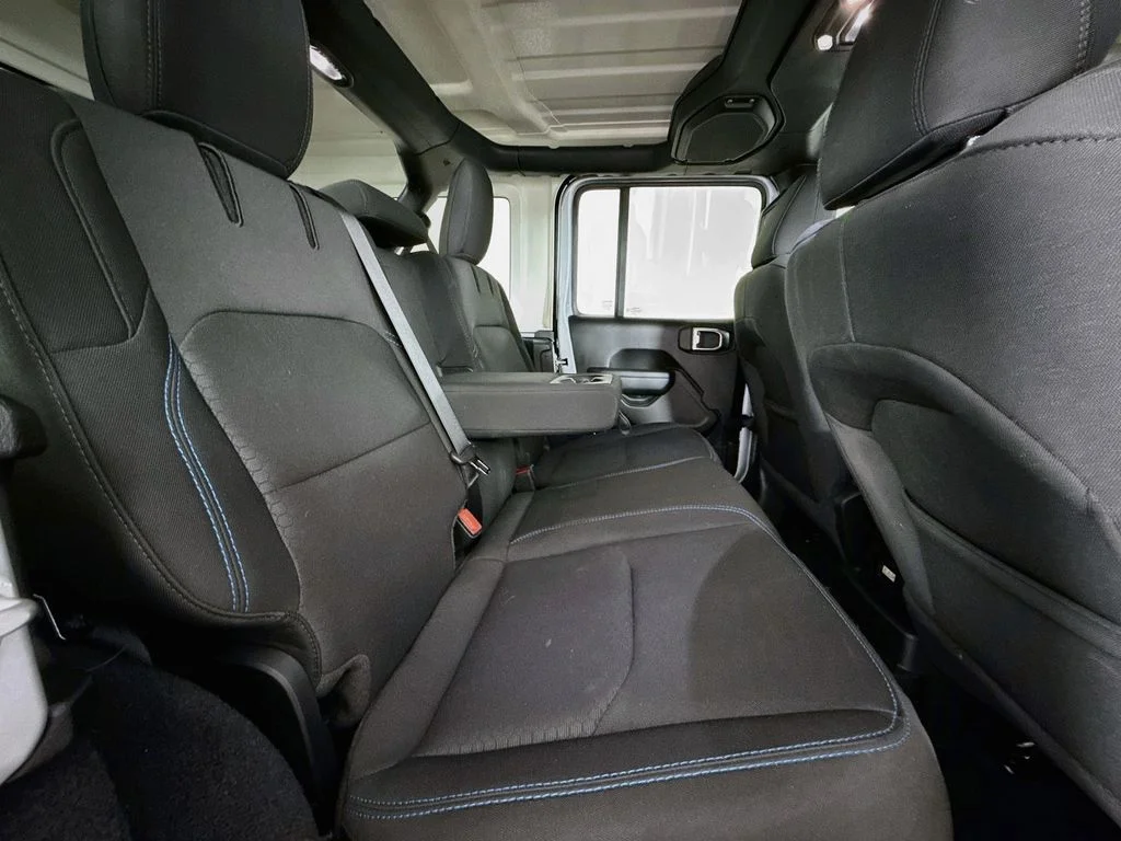 Used 2023 Silver Jeep Rubicon 4xe image 27