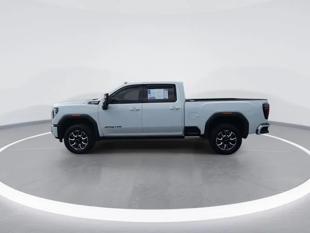 Used 2024 White GMC AT4 image 5