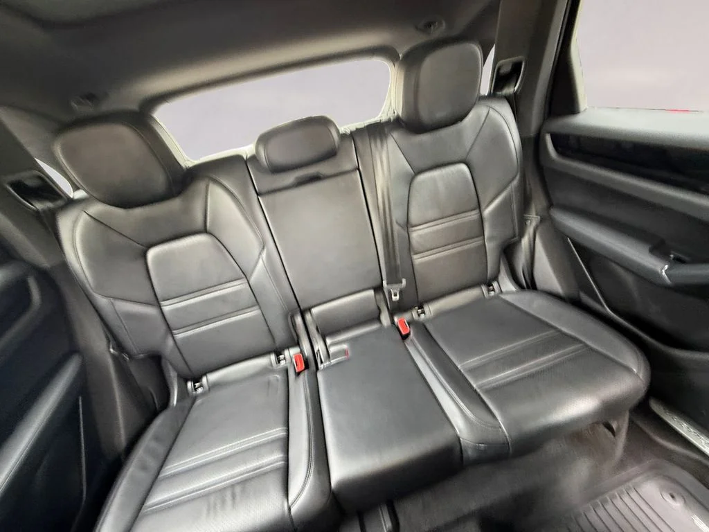 Used 2023  Porsche Platinum Edition image 18