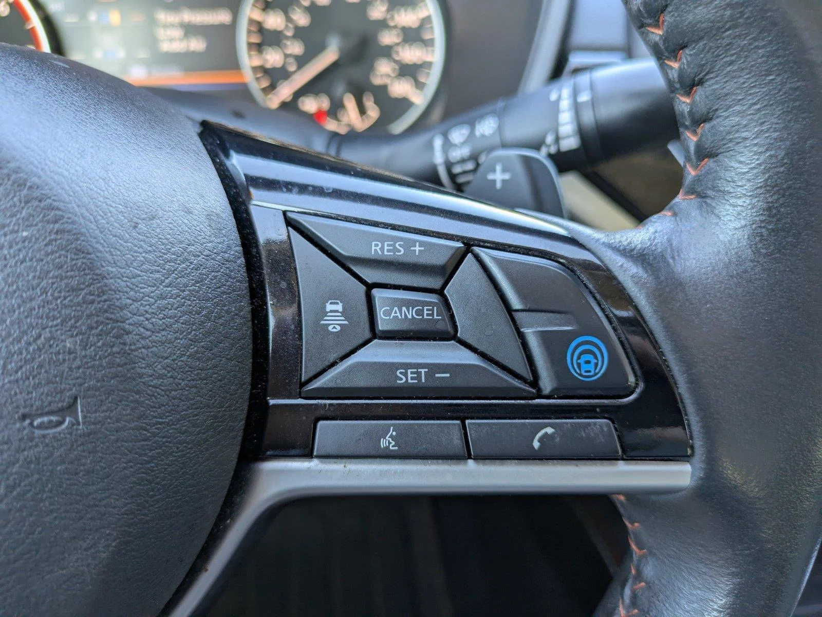 Used 2024 Gun Metallic Nissan 2.0 SR image 25