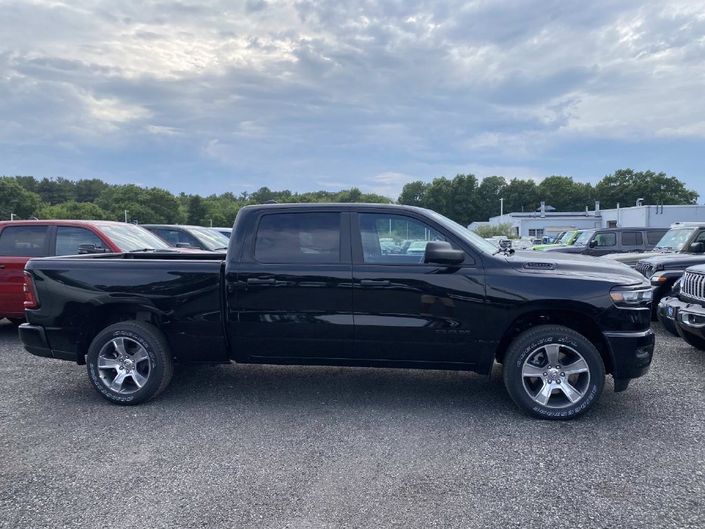 New 2026 Diamond Black Crystal Pearl-Coat Exterior Paint Ram Express image 2