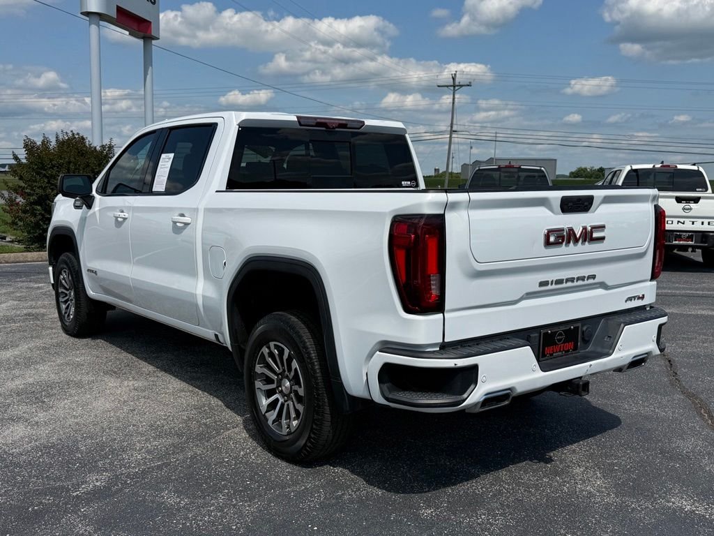 Used 2022 White GMC AT4 image 38