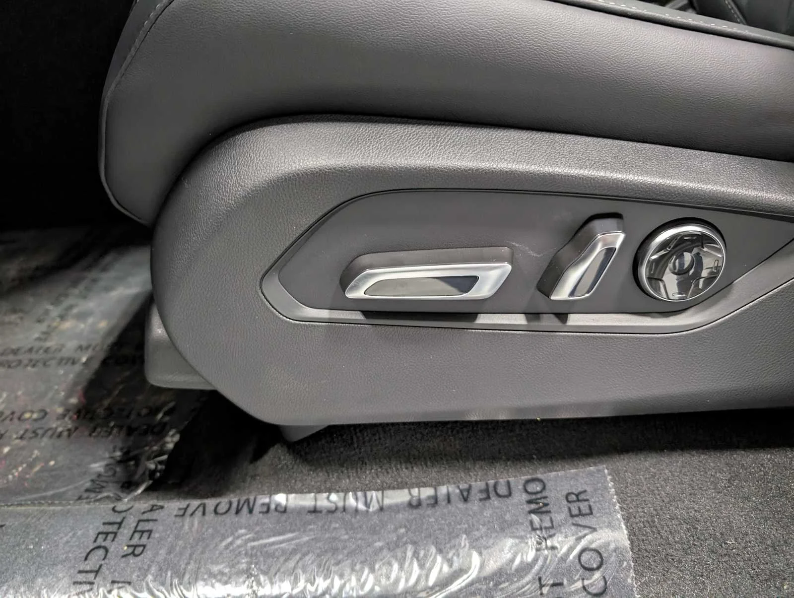 New 2026 Liquid Carbon Metallic Acura w/Technology Package image 38