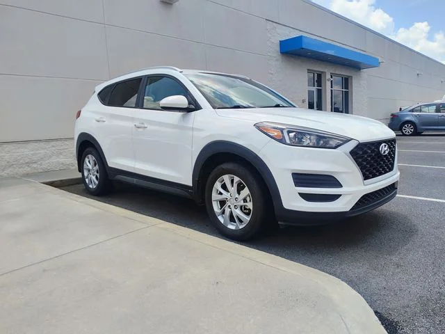 Used 2021 White Hyundai Value image 3