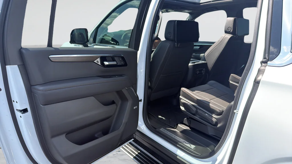 New 2026 Polar White Tricoat Chevrolet High Country image 36