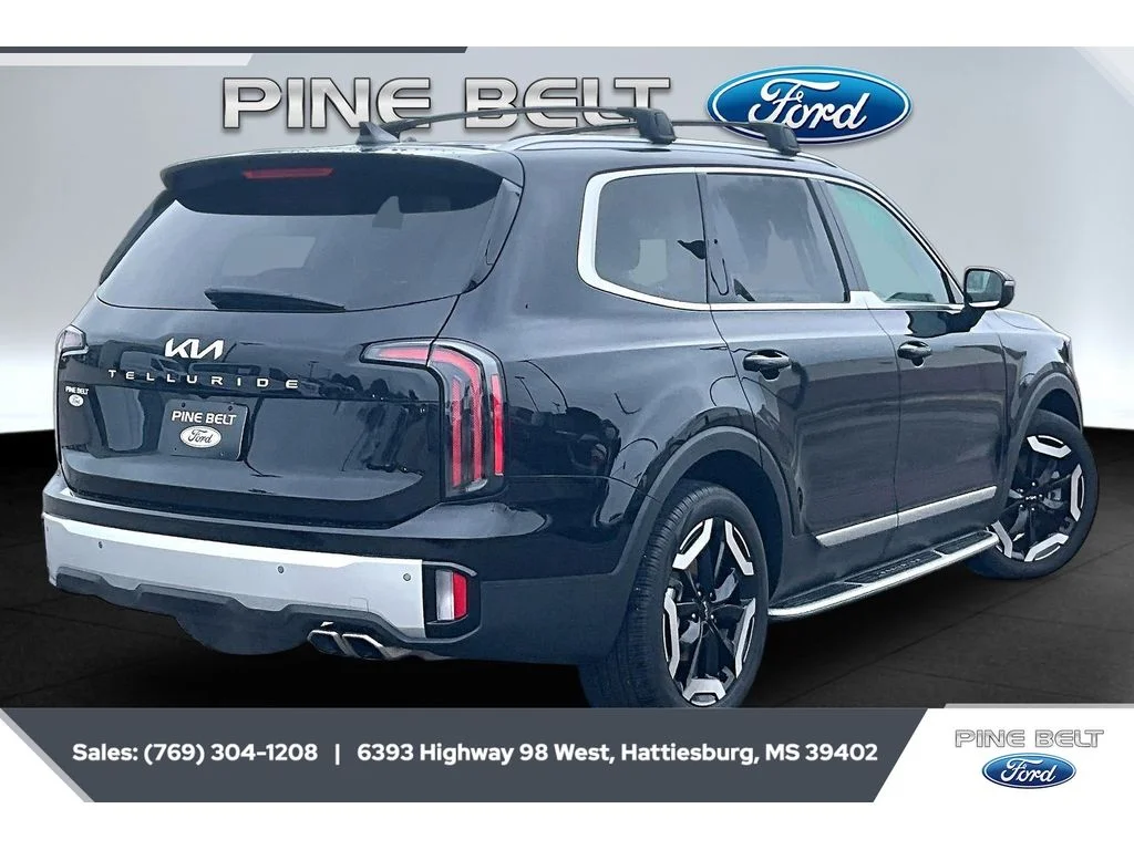 Used 2024 Ebony Black Kia EX image 11