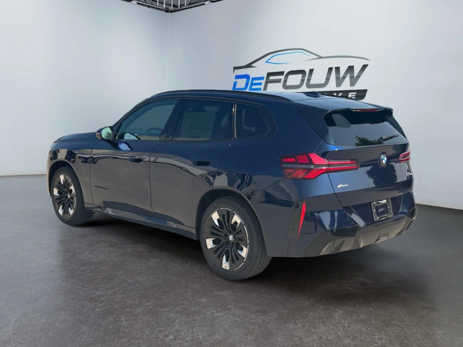 New 2026 Tanzanite Blue II Metallic BMW 30 xDrive image 5