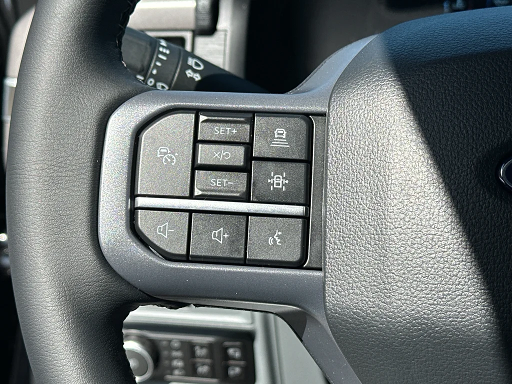 New 2026 Agate Black Metallic Ford XLT image 17