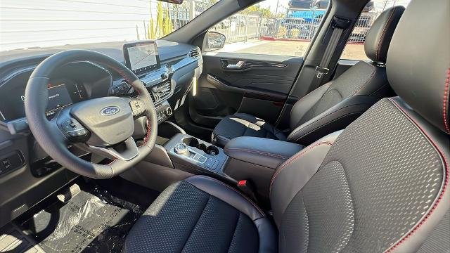 2025 Ford Escape ST-Line Select - Photo 40