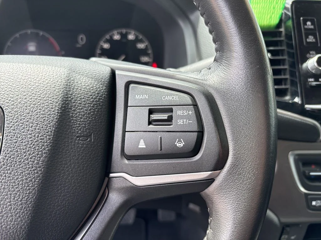 Used 2025 Black Honda RTL image 10