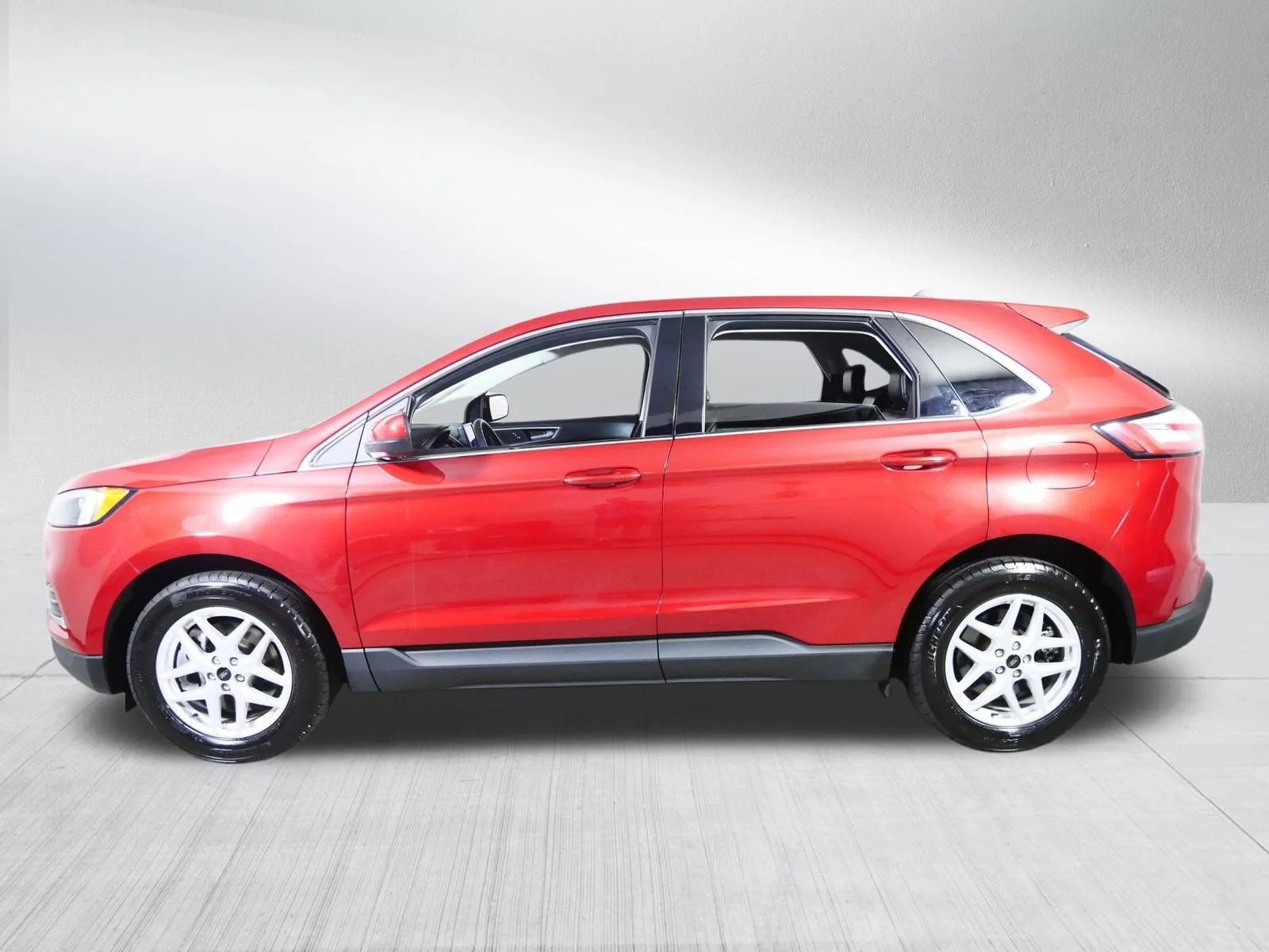 Used 2023 Rapid Red Metallic Tinted Clearcoat Ford SEL image 4