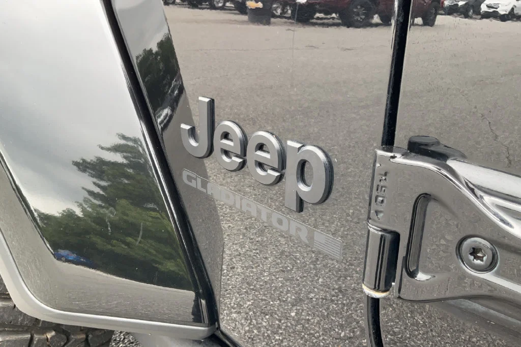 Used 2023 Black Jeep Willys image 29