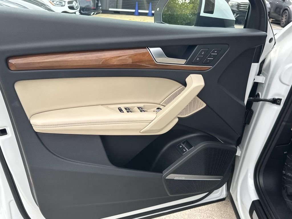 Used 2024 Glacier White Metallic Audi  image 16