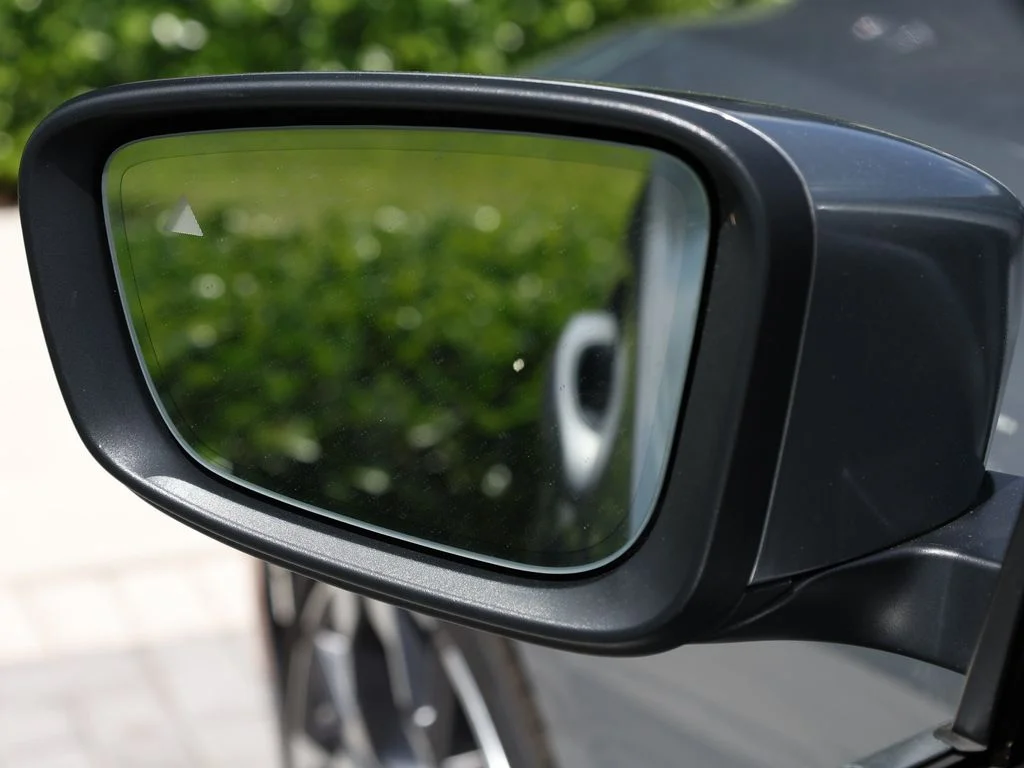 2026 BMW 3 Series 330i - Photo 10