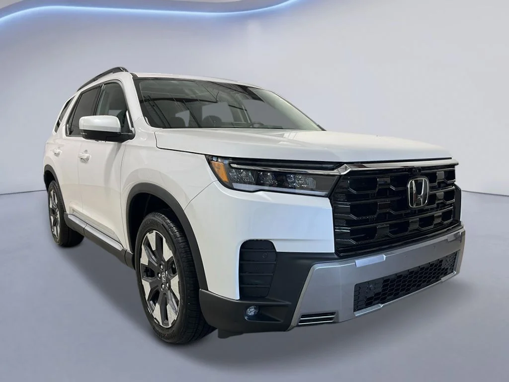 New 2026 Platinum White Pearl Honda Touring image 9