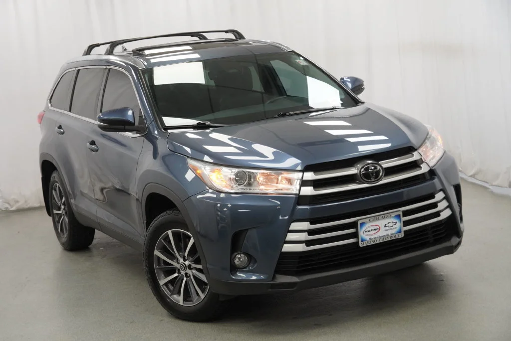 Used 2019 Blue Toyota XLE image 12