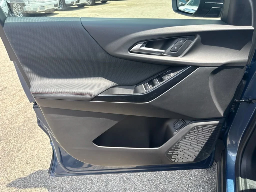 Used 2025 Lakeshore Blue Metallic Chevrolet RS image 28