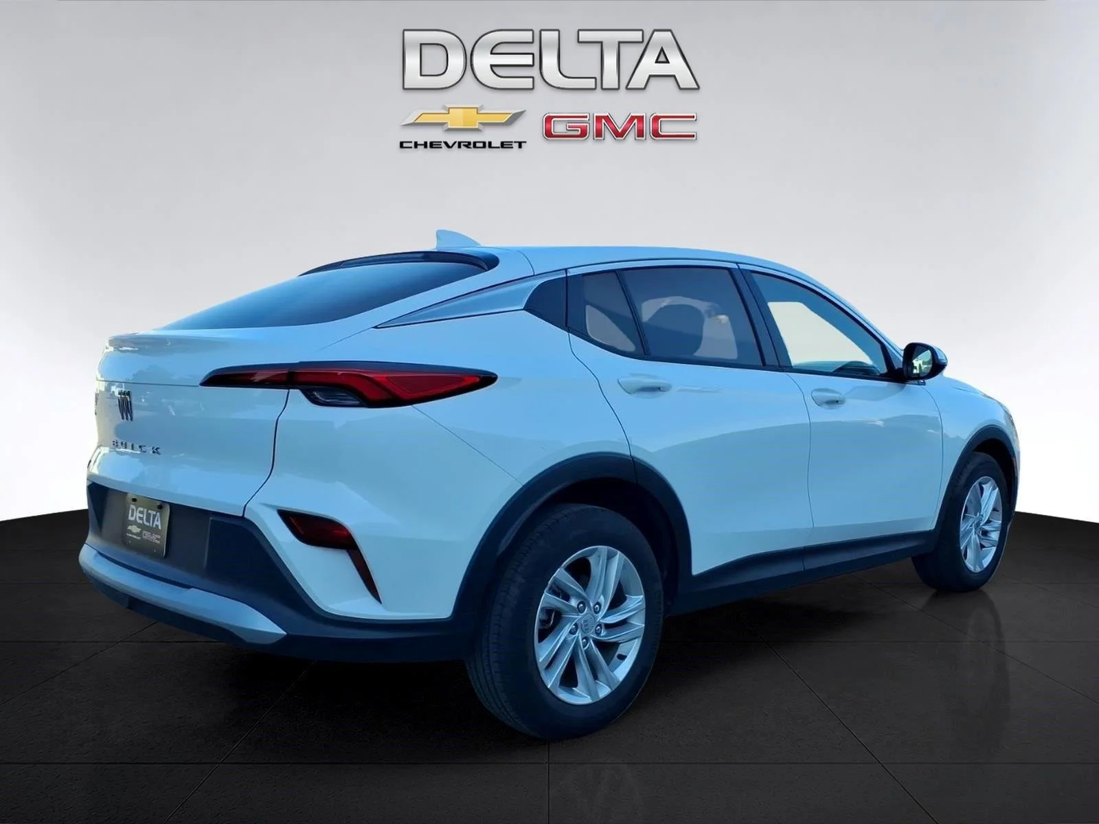 Used 2026 Summit White Buick Preferred image 5