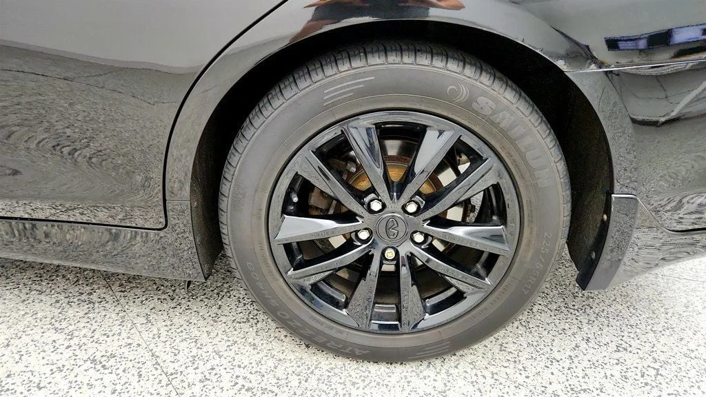 Used 2017 Black Obsidian INFINITI 3.0t Signature Edition AWD w/ Driver Assist & Premium Plus Pkg image 9