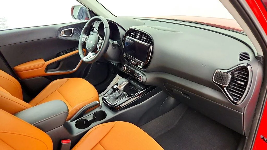Used 2025 Inferno Red/Black Roof Kia EX FWD Soulmate Special Edition w/ harman/kardon & 18