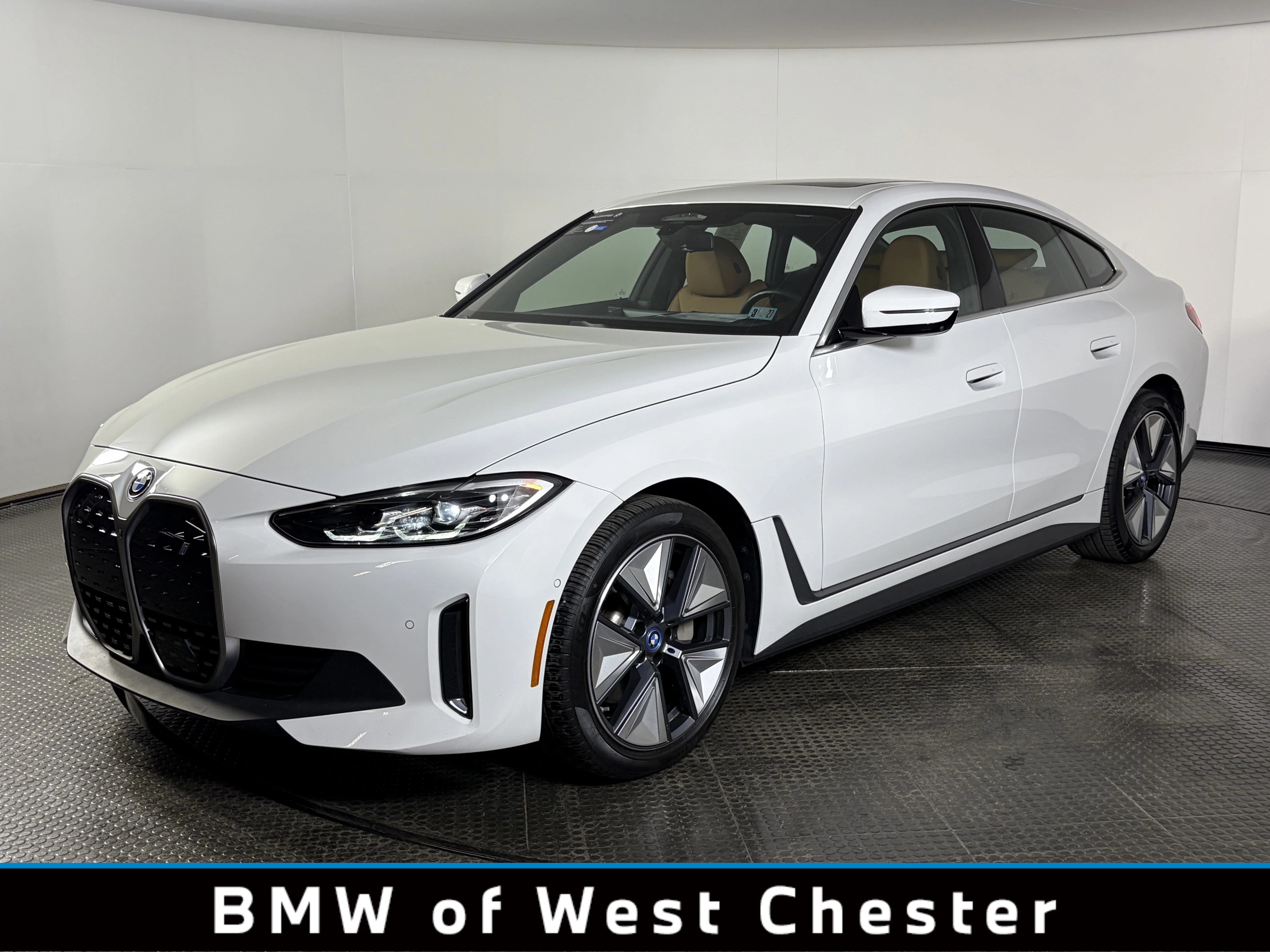 2023 BMW i4 eDrive35's photo