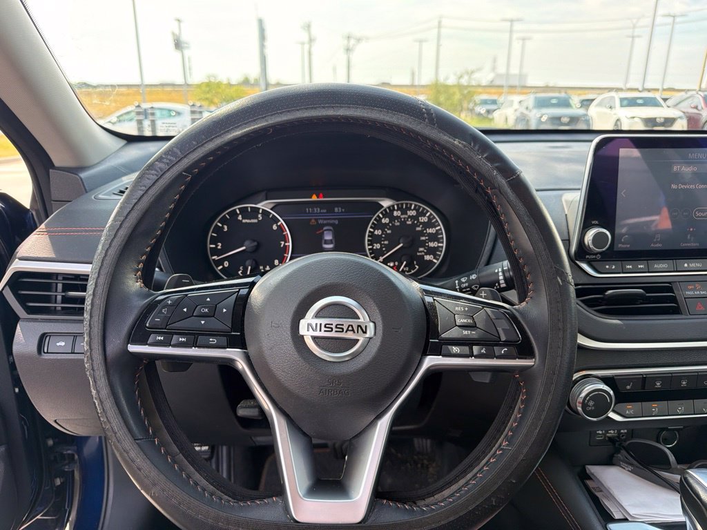 Used 2021 Blue Nissan 2.0 SR image 3