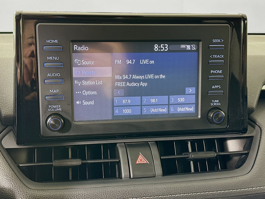 Used 2019  Toyota XLE image 14