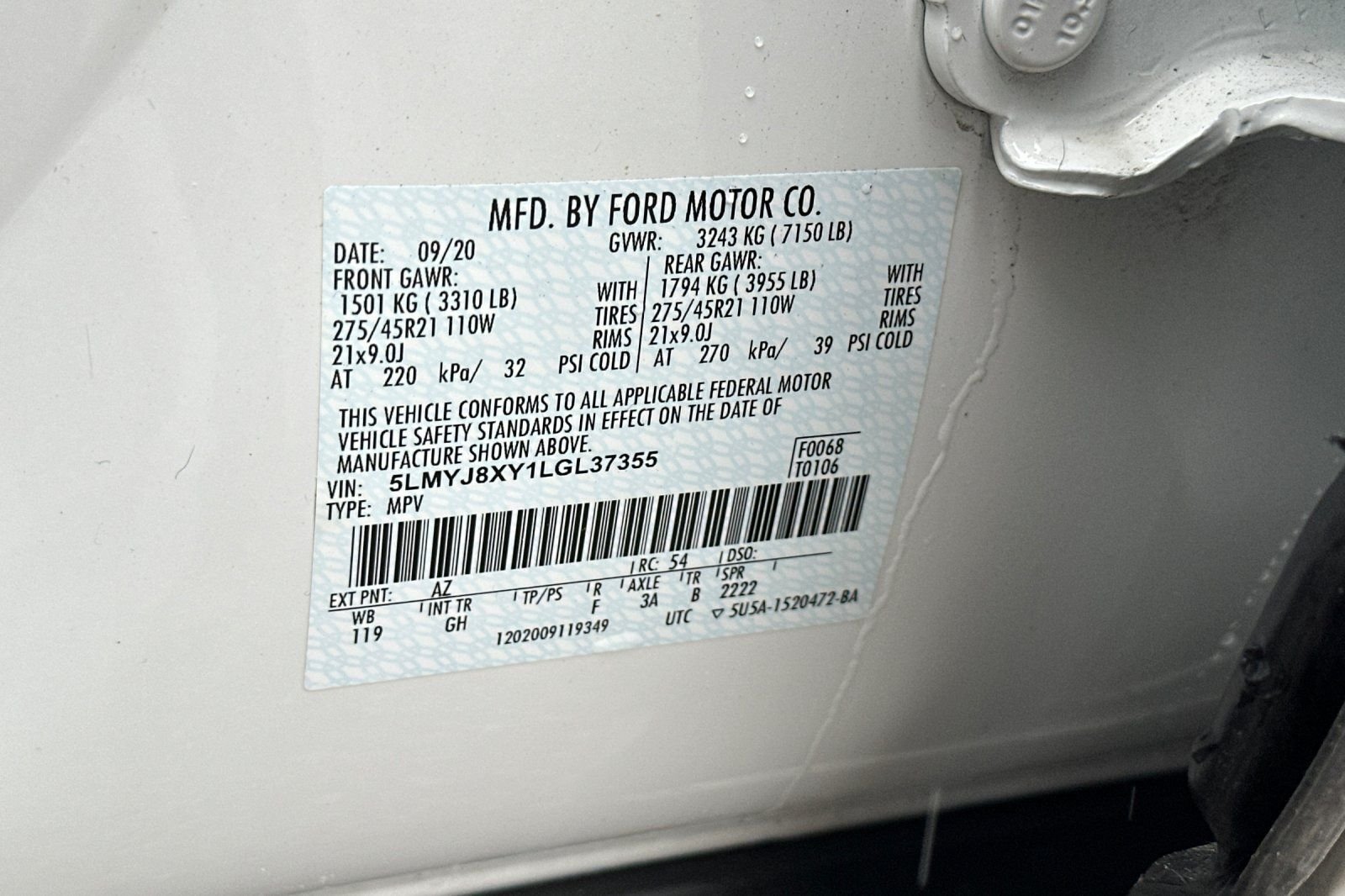 Used 2020 White Lincoln Grand Touring image 29