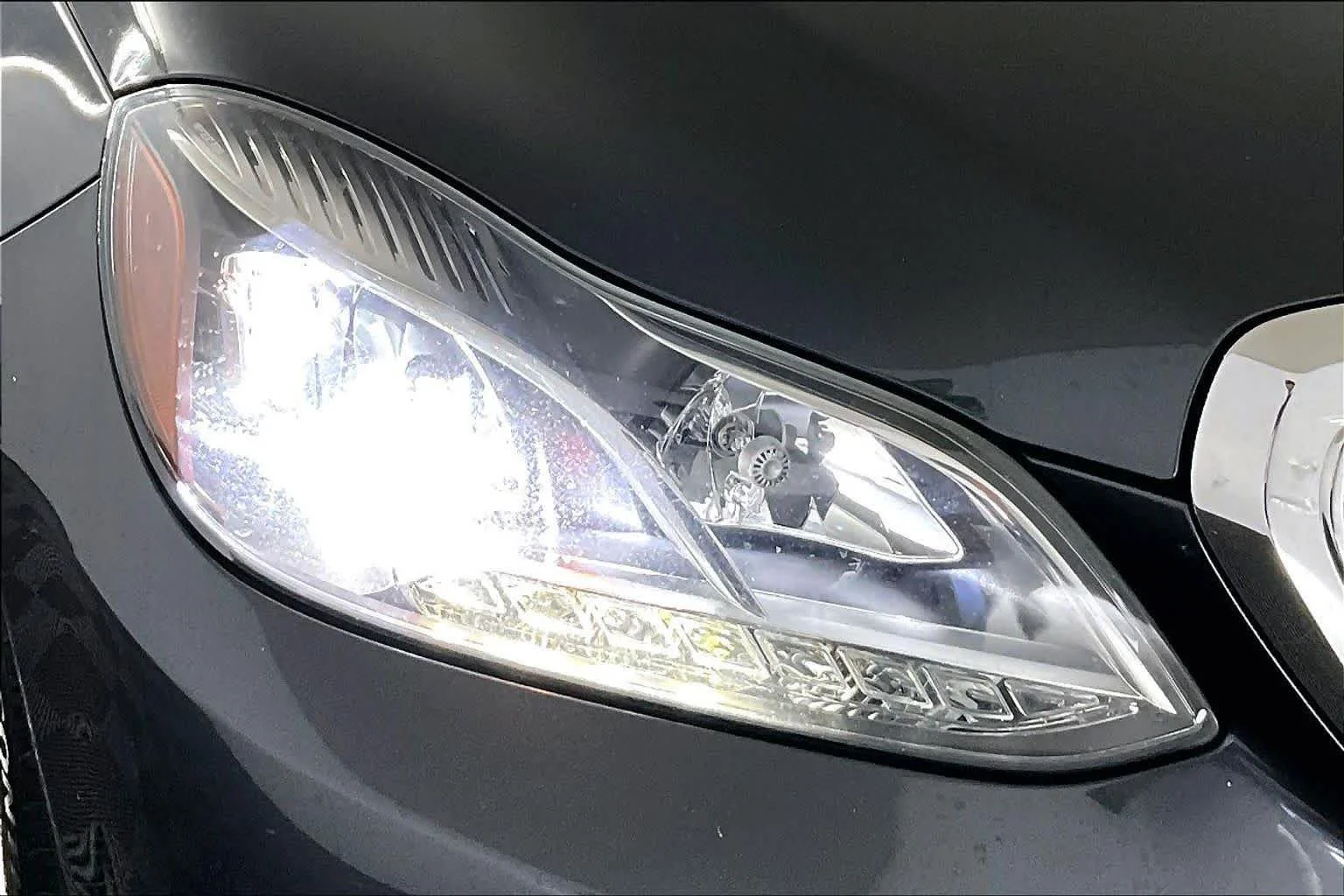 Used 2016 Steel Grey Metallic Mercedes-Benz E 350 Luxury image 27
