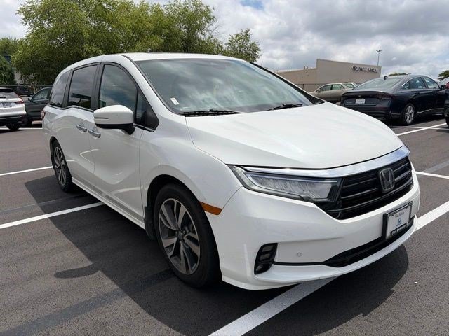 Used 2022 Platinum White Pearl Honda Touring image 10