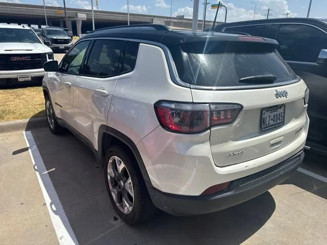 Used 2018 White Jeep Limited 4x4 image 3