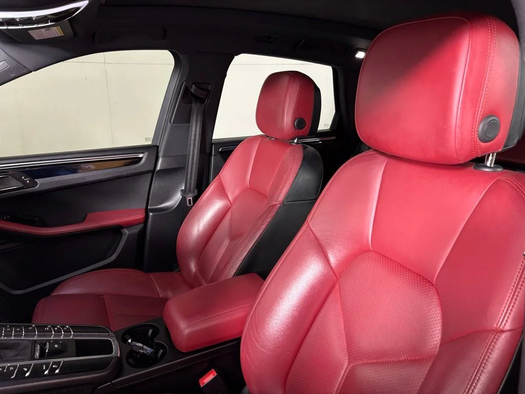 Used 2018 White Porsche Base image 20