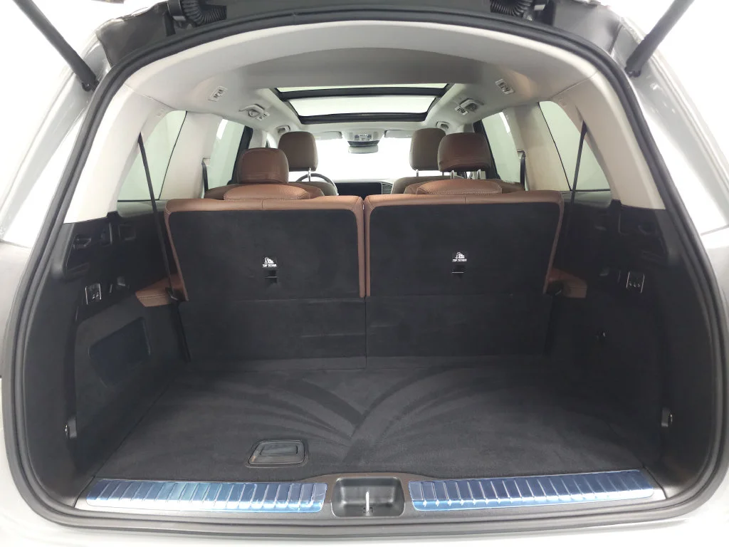 Certified Used 2024 MANUFAKTUR Alpine Gray Mercedes-Benz GLS 580 image 33