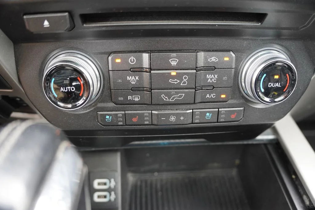 Used 2018 Silver Ford Lariat image 7