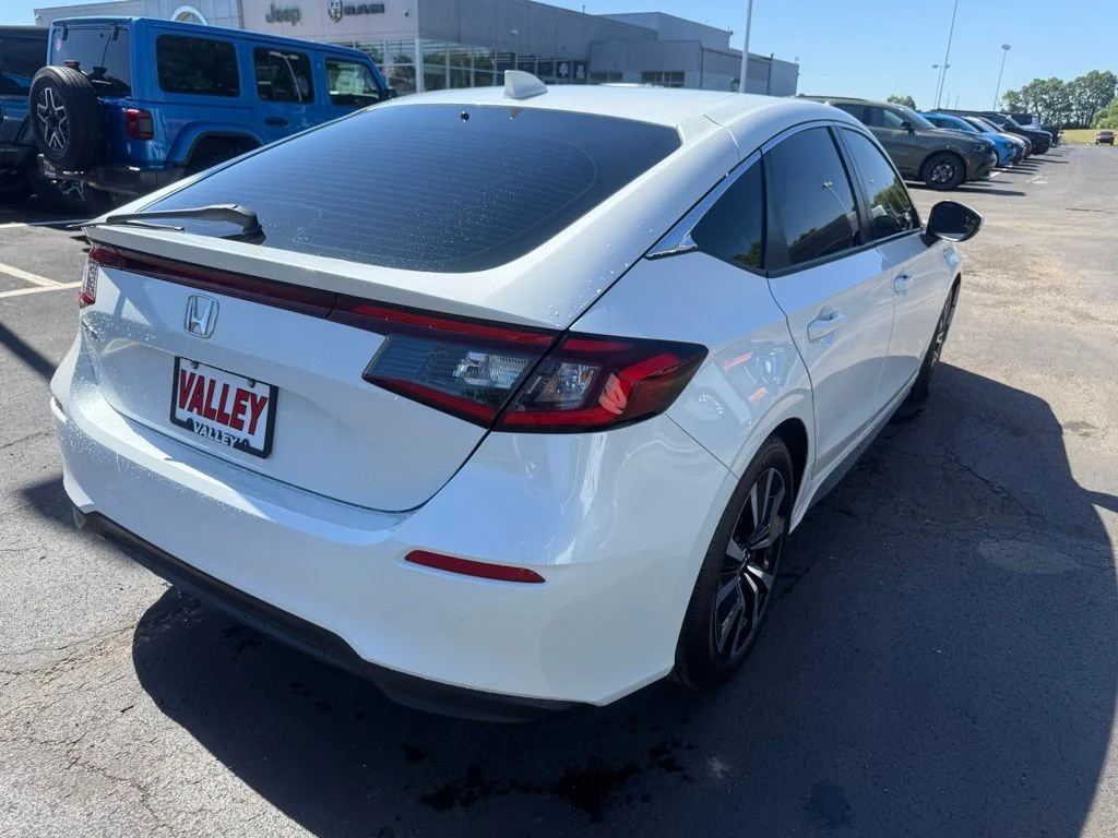Used 2022 White Honda EX-L image 3
