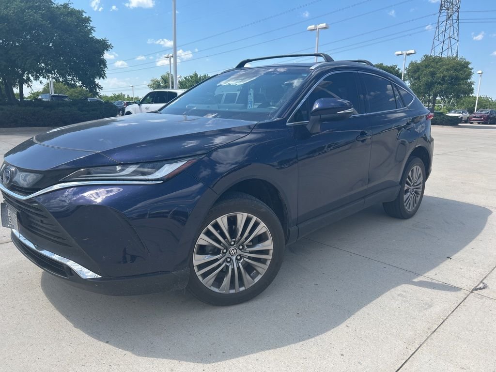 2024 Toyota Venza XLE Hybrid AWD's photo