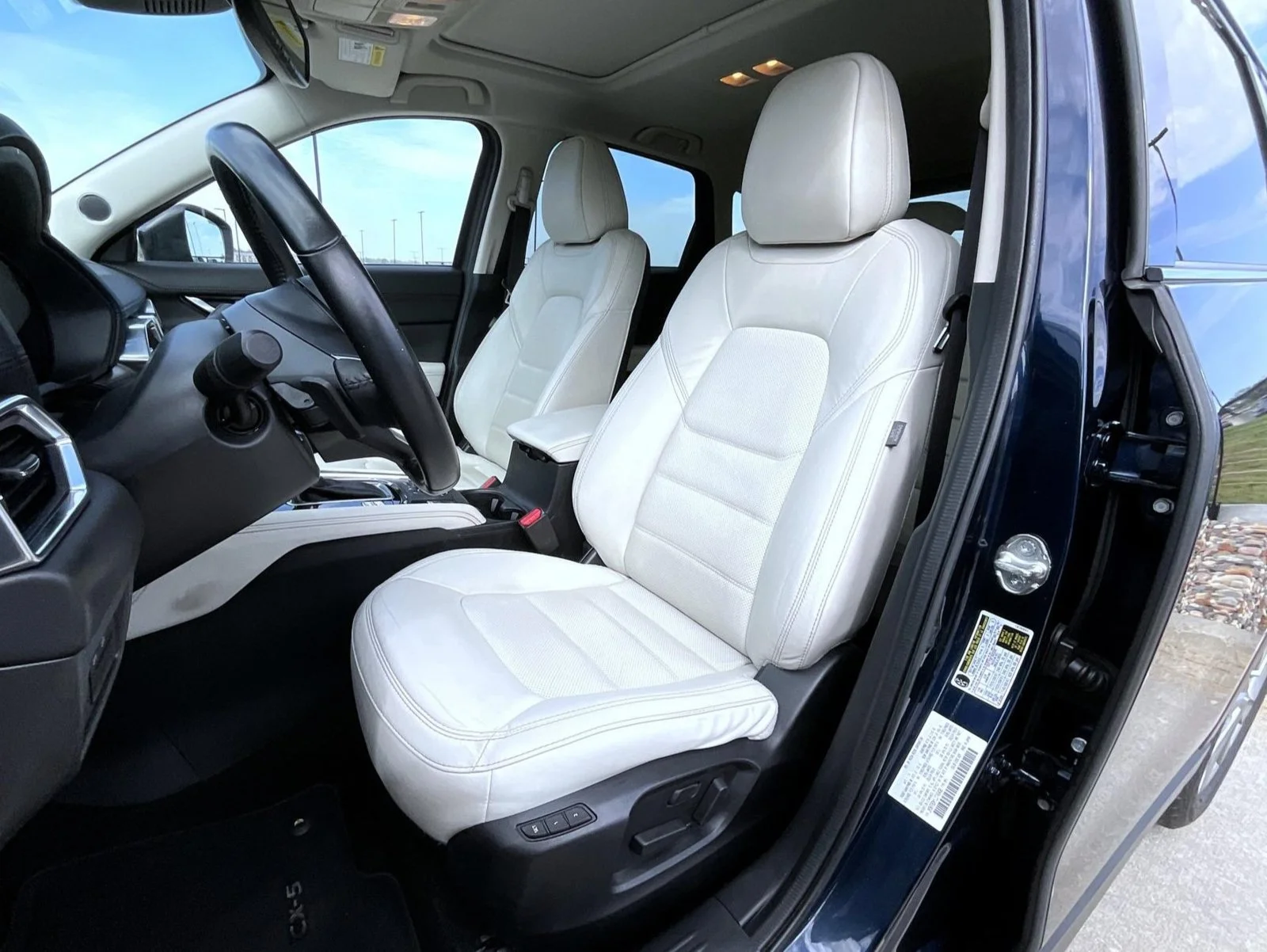 Used 2020 Blue Mazda Grand Touring image 10