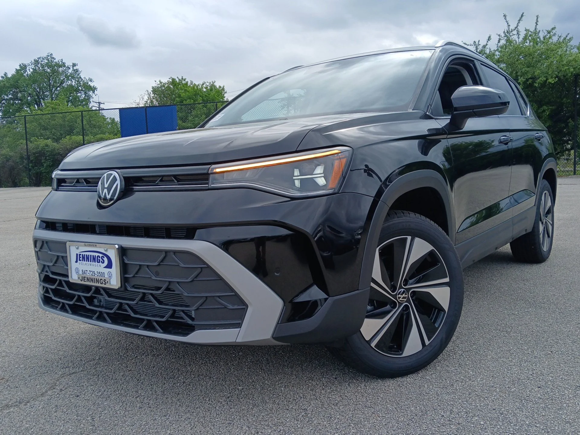New 2026 Deep Black Pearl Volkswagen 1.5T SE image 28
