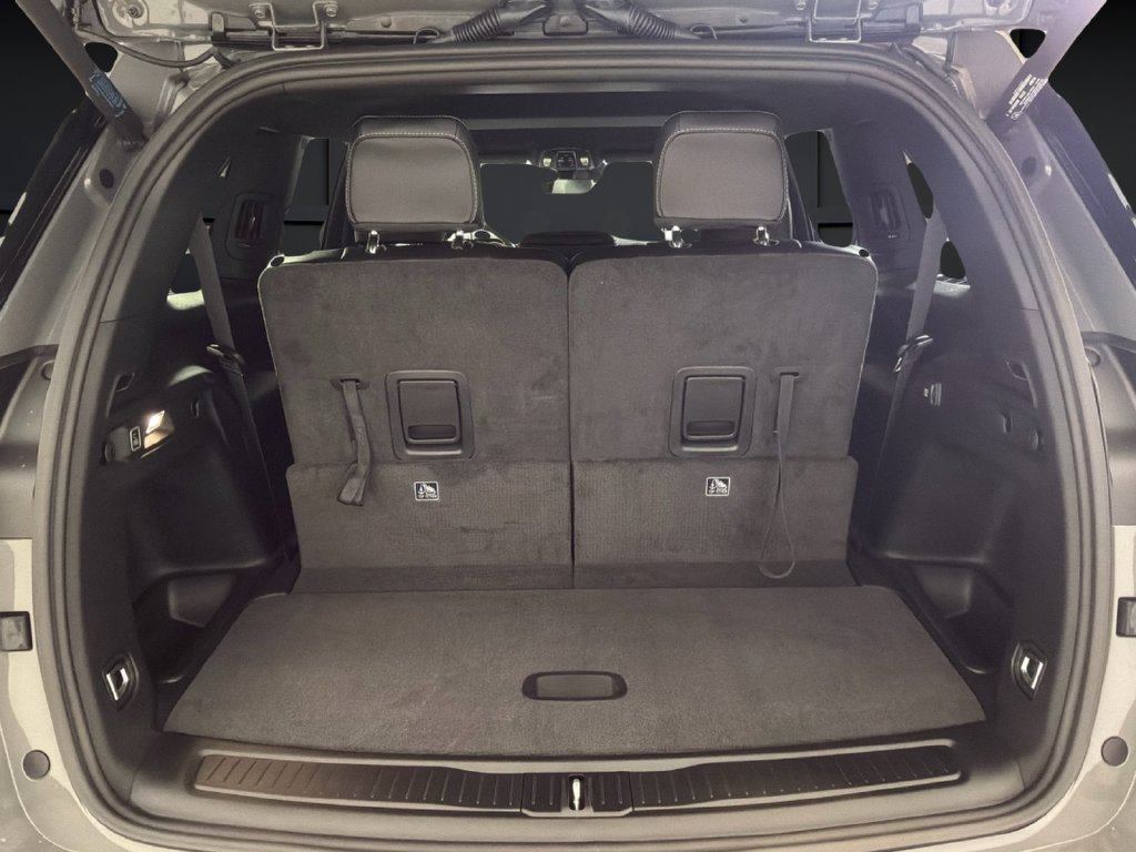 New 2027 Sting-Gray Clear-Coat Paint Jeep Laredo Altitude image 21